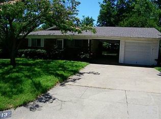 313 Simmons Dr, Hurst, TX 76053