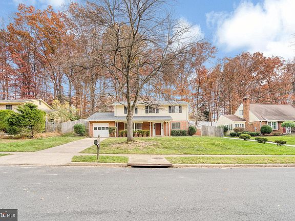3rd image of 5219 Gainsborough Dr