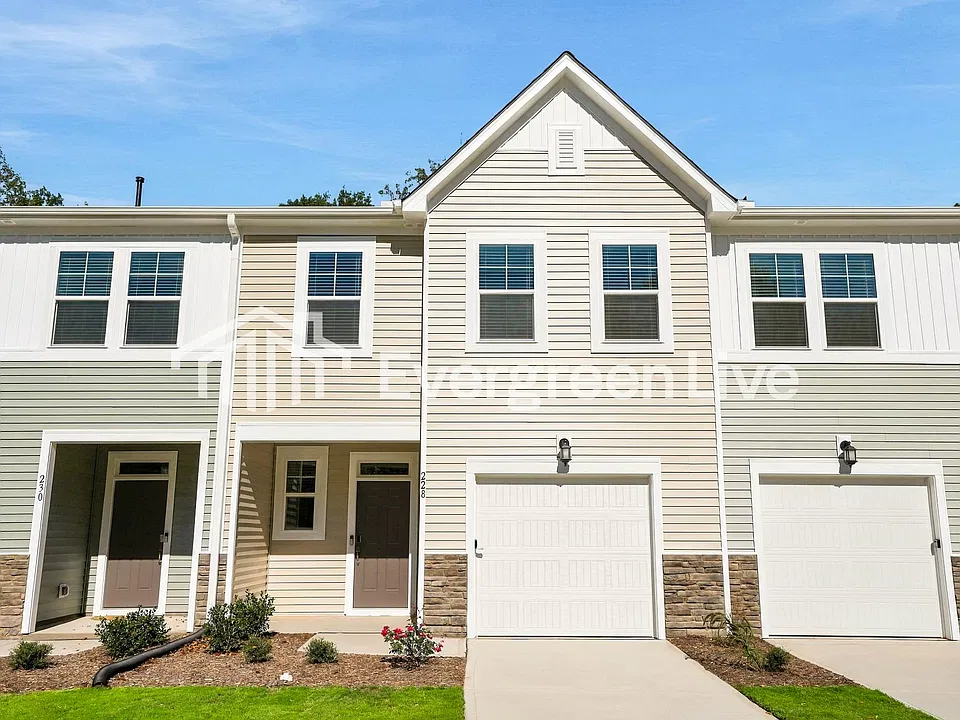 228 Tree Moss Ct