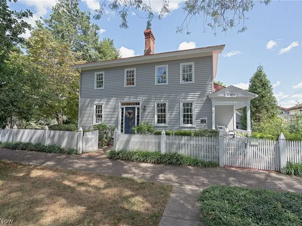 412 6th St, Marietta, OH 45750