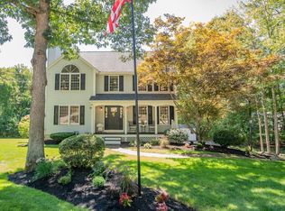 7 Gailor Ln, Hooksett, NH 03106