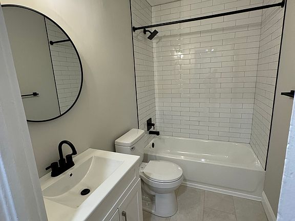 5th image of 1482 Woodbine Ave SE APT 1