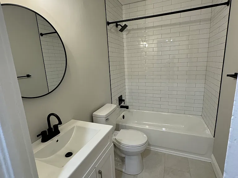 1482 Woodbine Ave SE #1 — Photo 5