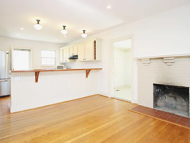 1412 Cherry Ave — Photo 4