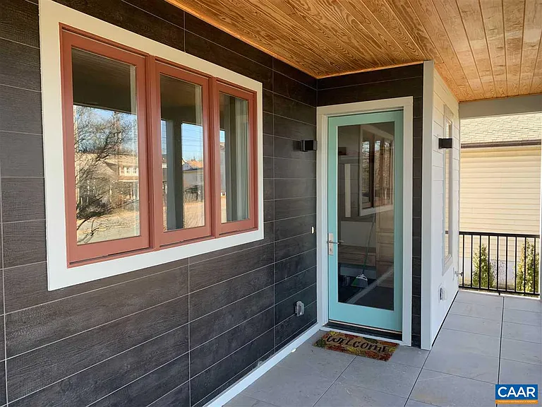 808 Elliott Ave — Photo 3