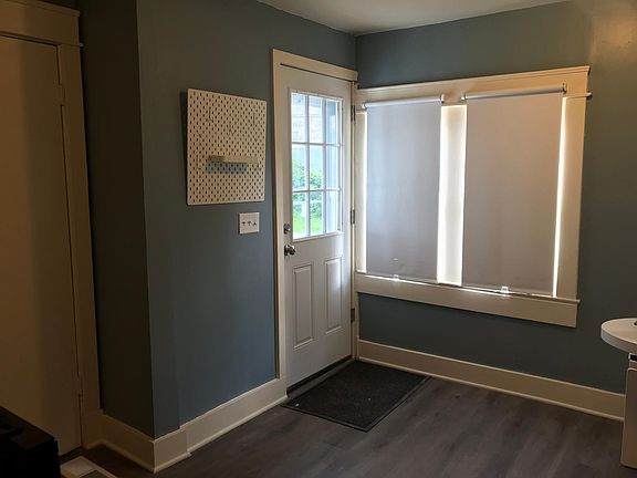 4th image of 4220 Greenwood Pl