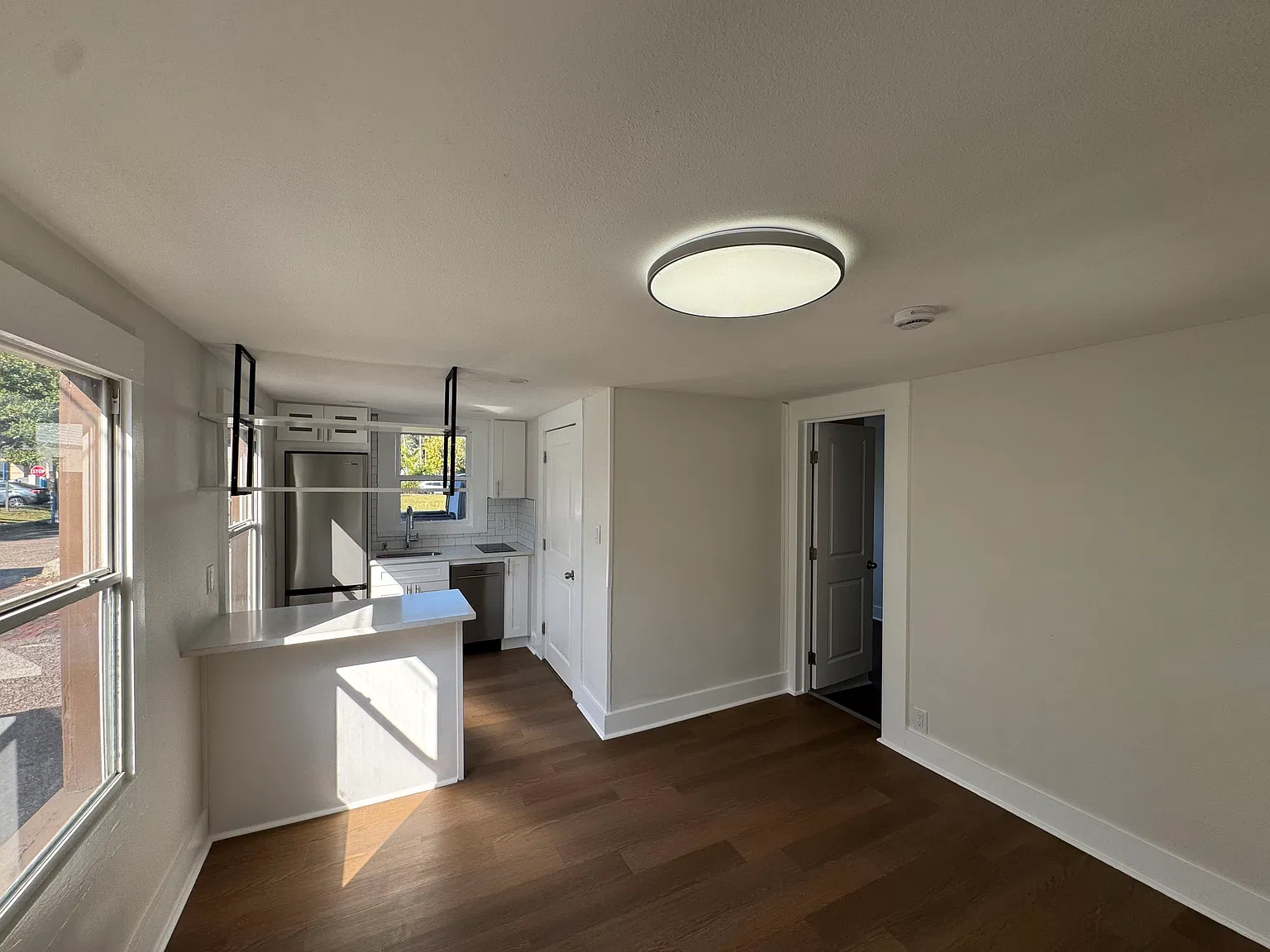 1 bed, 350 sqft, $1,450 — Photo 2