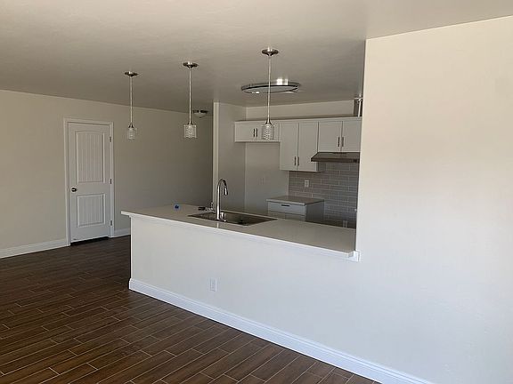 3rd image of 1490 Mirada Dr