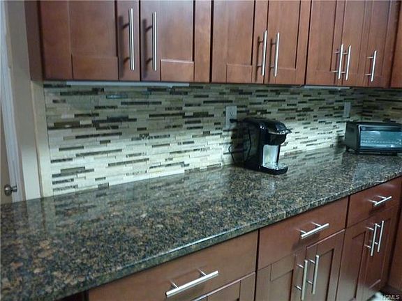2nd image of 10 Danbury Ct APT 1406