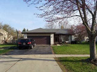 1323 Sebring Cir, Elgin, IL 60120