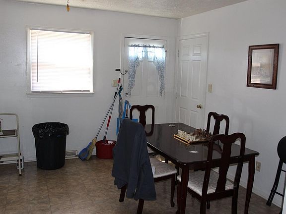 5th image of 1300 River Park Cir #A