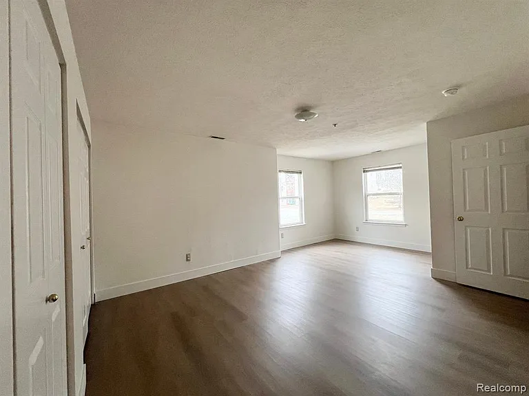 1336 Heatherwood Ln — Photo 7