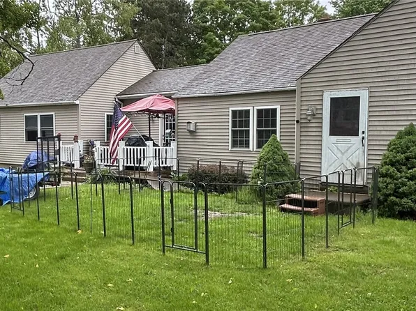 23 Chenango Ave, Sherburne, NY 13460