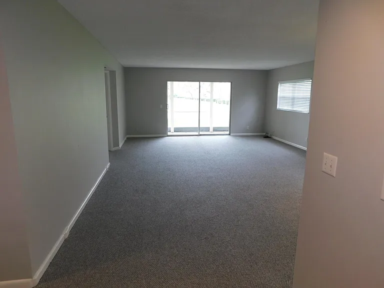 12800 SW 7th Ct #115 — Photo 11