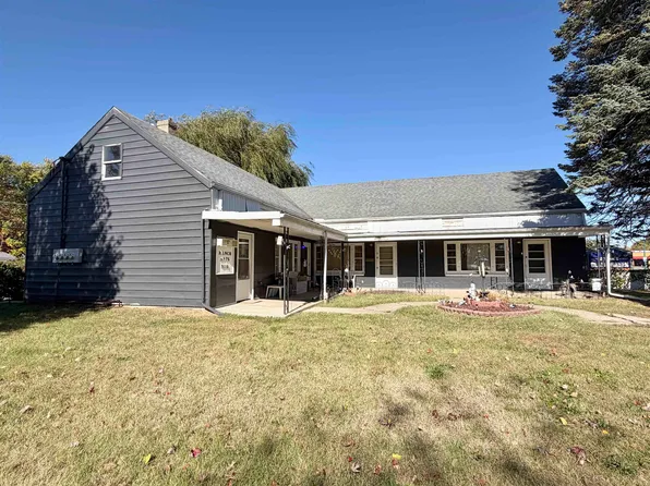 5118 N 2nd St, Loves Park, IL 61111