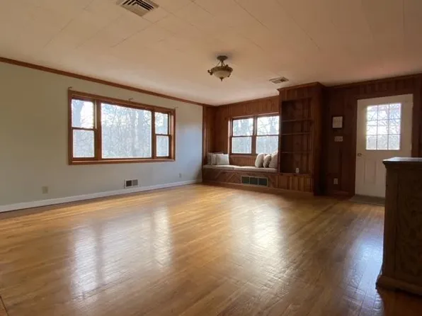 1089 Main St Floor 2, Leeds, NY 12451