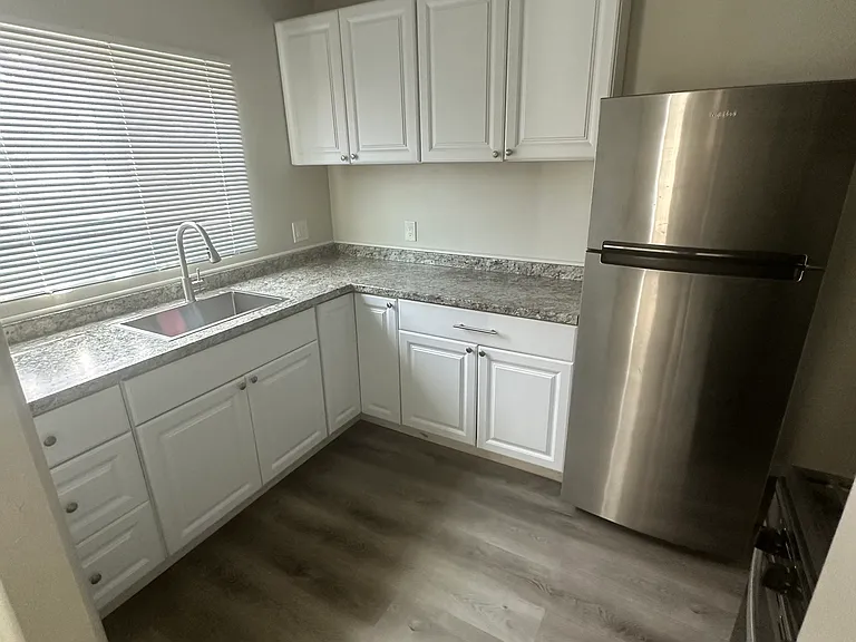 2872 W Avenue 35 — Photo 5