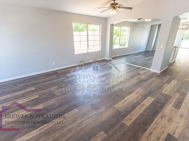 689 W Constitution Dr — Photo 6