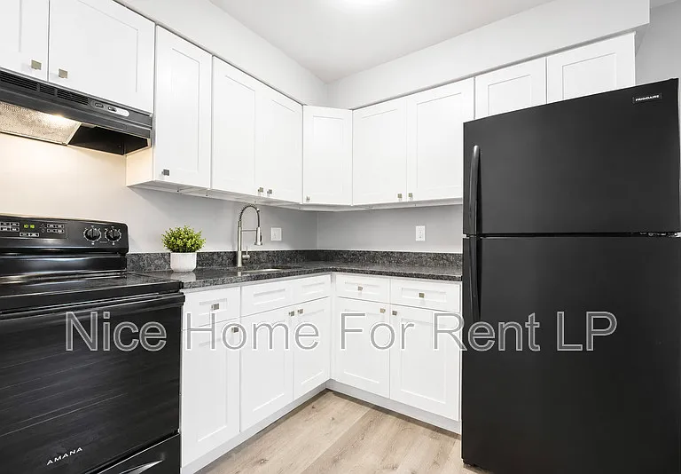 2602 N Jefferson St #B32 — Photo 1
