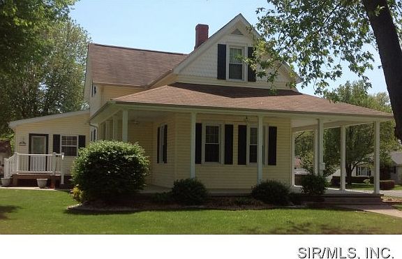2nd image of 310 E Leonard St
