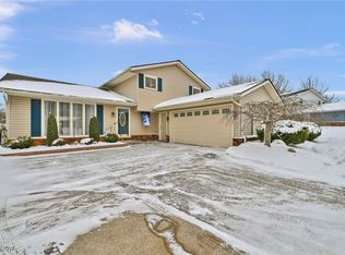67 Wellsley Pl, Brunswick, OH 44212