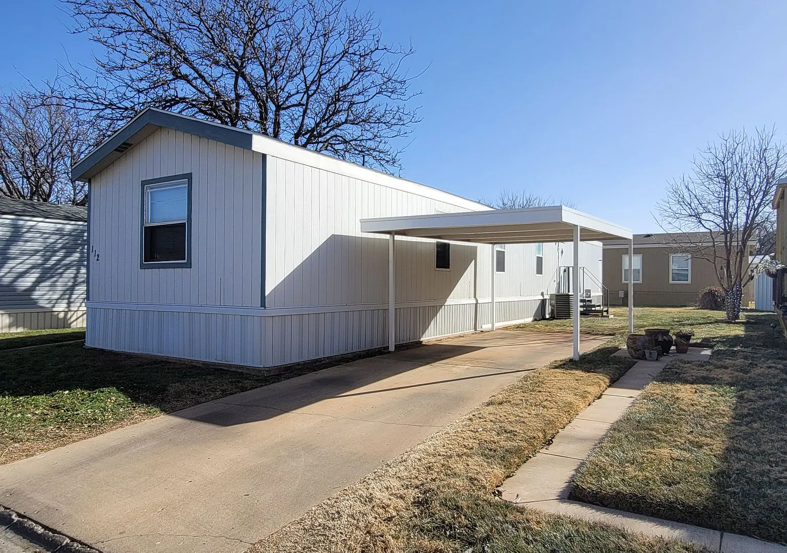 3/2/1 Carport For Lease - Commander's Palace - Fisd — Photo 2