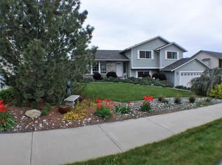 562 Chrisand Ln, Wenatchee, WA 98801