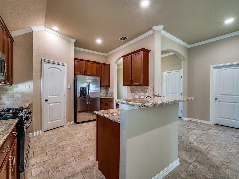 16708 Central Garden Ln — Photo 5