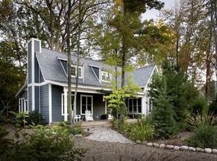 9958 Cottage Ln, Union Pier, MI 49129