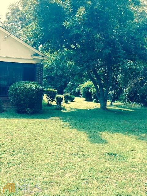 2nd image of 411 Fayetteville Rd