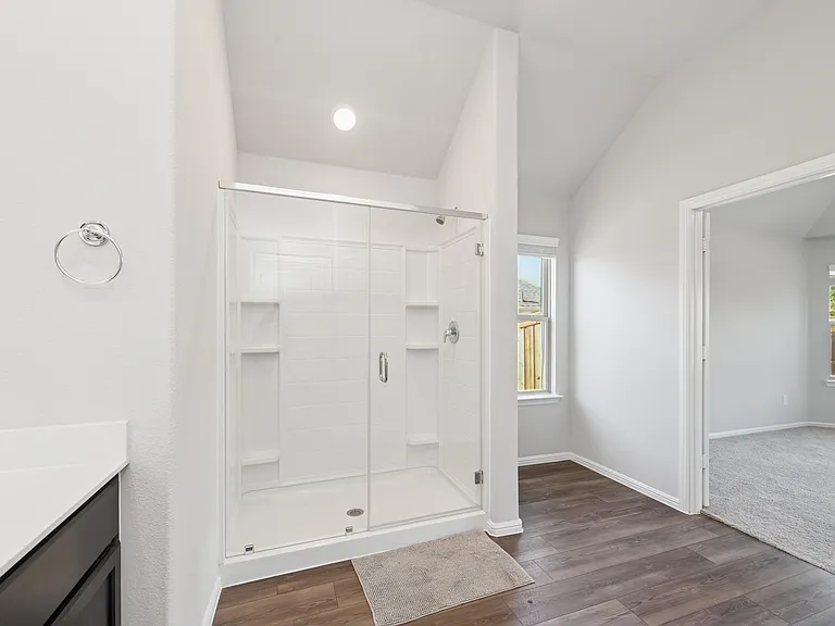 1421 Avalon Ct — Photo 10