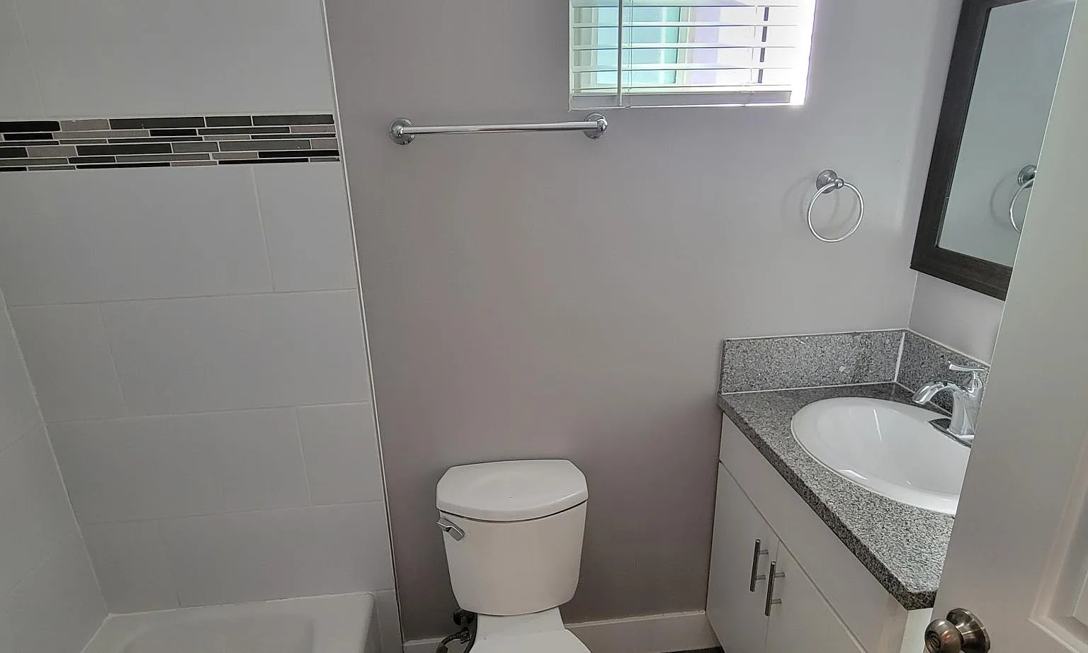 3 bed, 2.5 bath, 1026 sqft, $2,800 — Photo 3