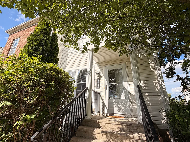 1020 Hartford Village Blvd — Photo 26