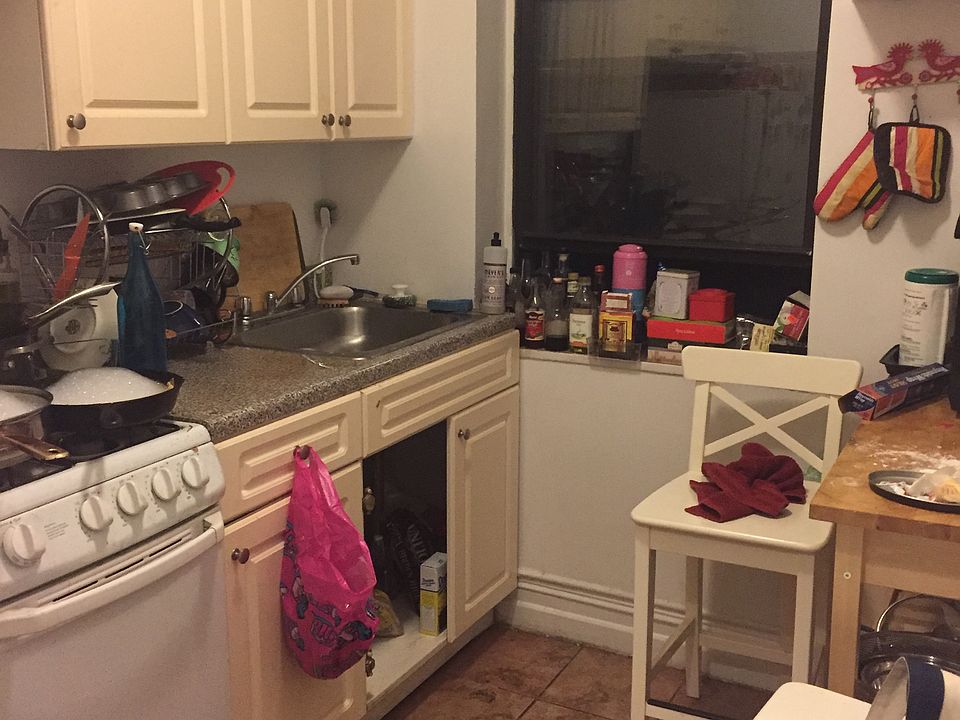 1st image of 2827 33rd St