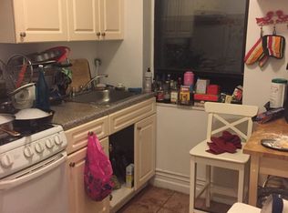 2827 33rd St, Astoria, NY 11102