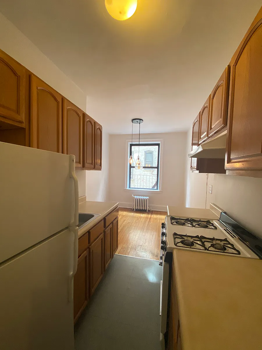Building Photo - 28-15 34th St #6I