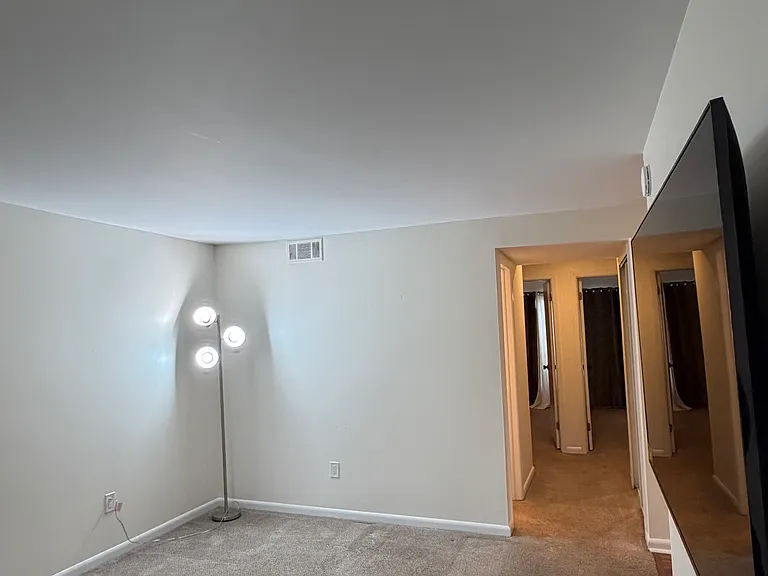 12 Southcreek Ct #B — Photo 2