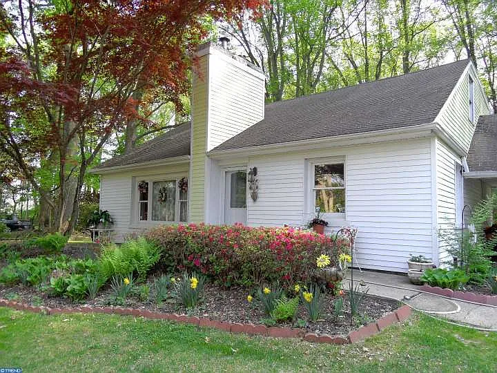 1219 River Rd photo 1