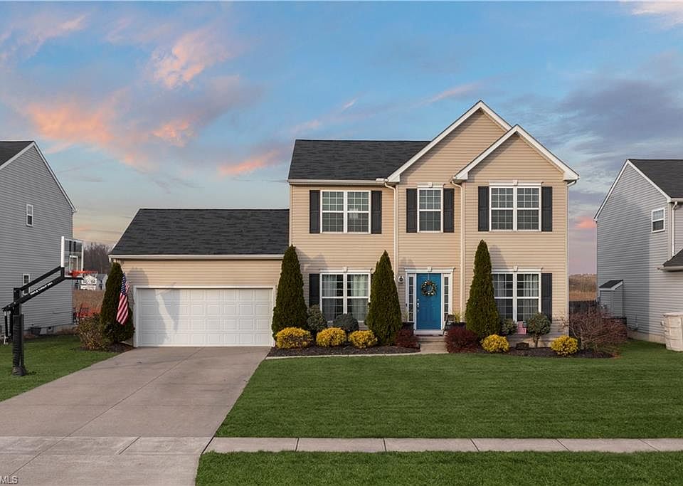1st image of 3914 Courtyard Dr