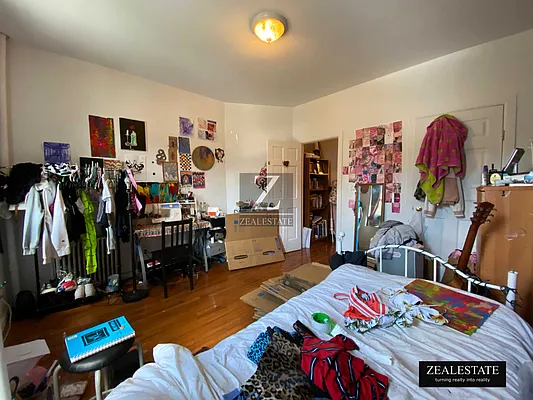 Rented by ZealEstate Group Inc | media 7