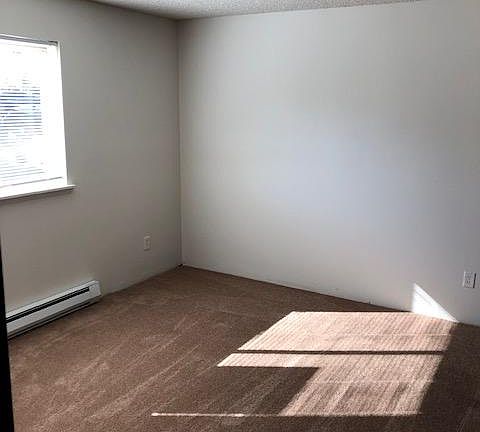 5th image of 4830 S Garden St APT D