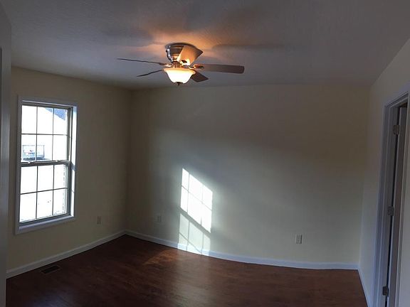 4th image of 1458 W Daniel Dr