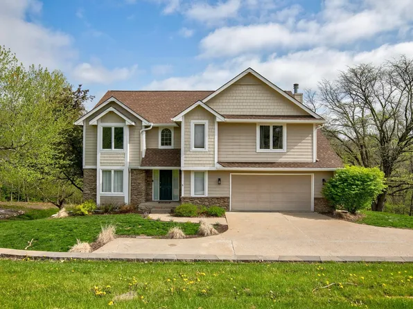 34522 Edgewater Cir, Cumming, IA 50061