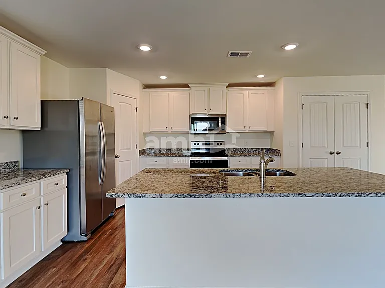 6072 Mason Tucker Dr — Photo 4