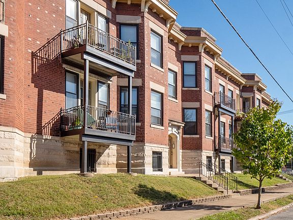 You can view Tower Grove Park from Private Balcony