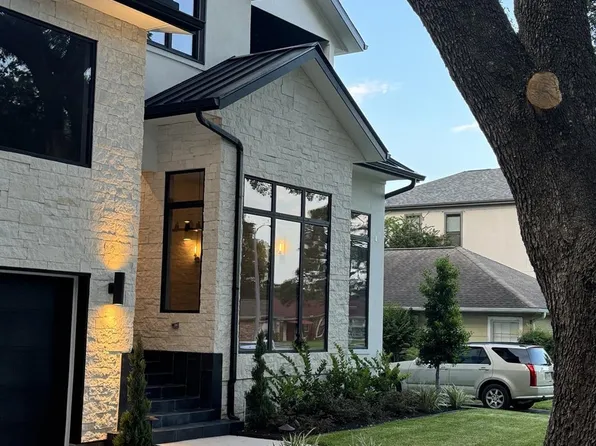 4708 Laurel St, Bellaire, TX 77401