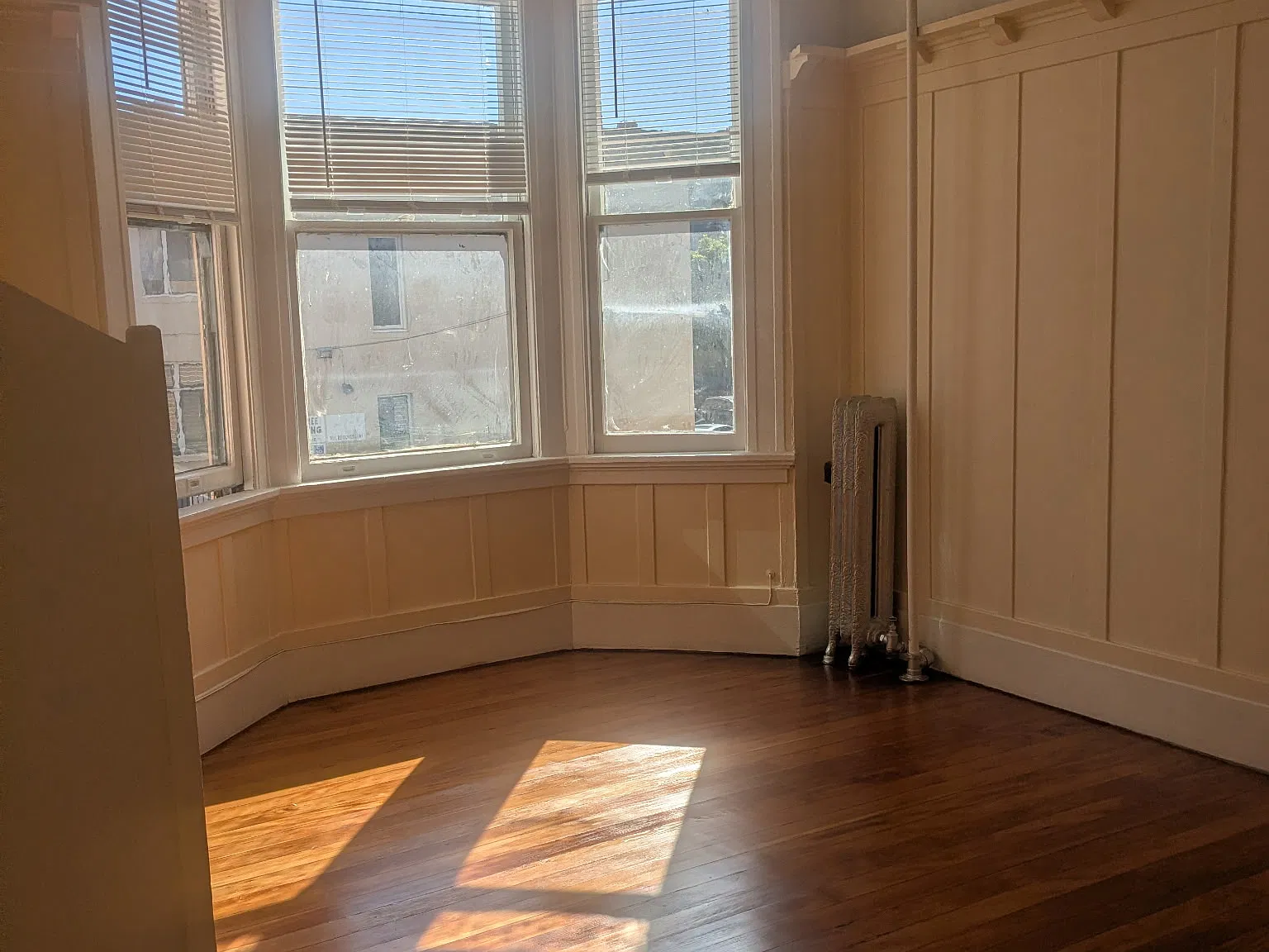 Studio, $1,200 — Photo 1