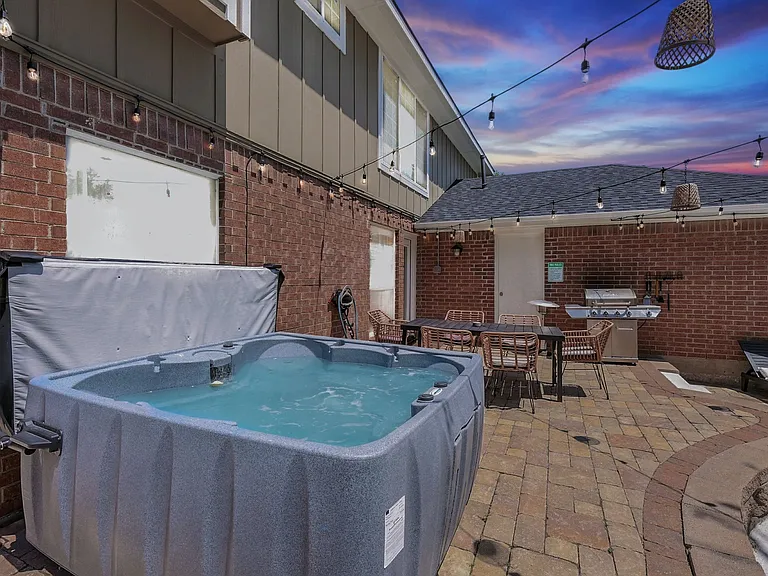 708 Azalea Dr — Photo 44