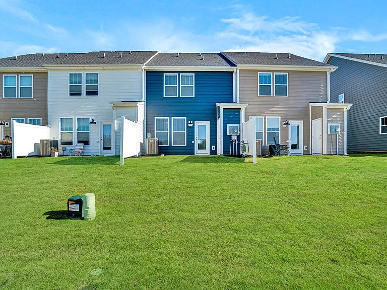 207 Dalmatian Dr — Photo 21