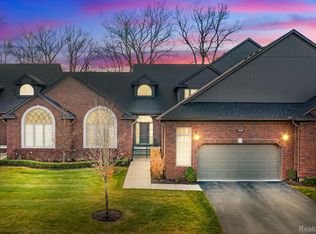 2425 Barberry Drive St, Shelby Township, MI 48316